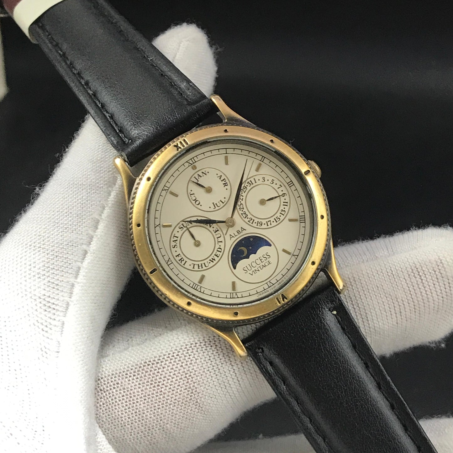 Vintage Seiko Alba Success Sun & Moon Triple Dial Japan Quartz Watch V33F-6B60