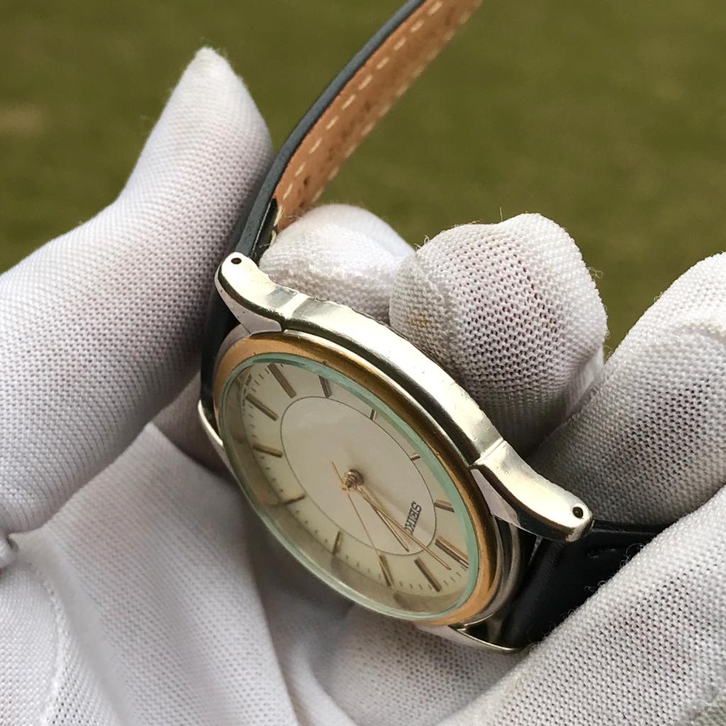 Vintage Seiko Two Tone Textured Dial Japan Made Men Quartz Watch 7N01-7140