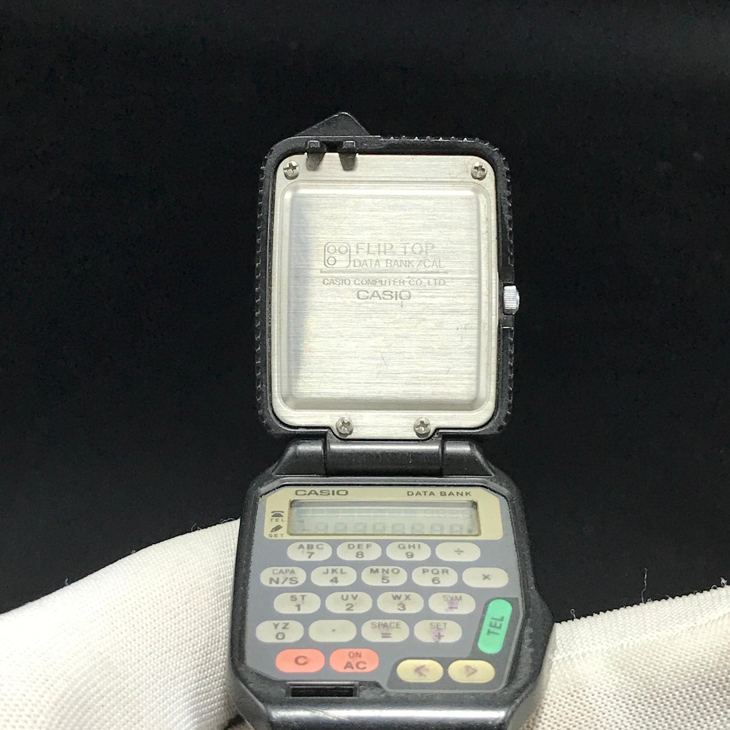 Vintage Casio Flip Top Data Bank Calculator Japan Men's Quartz Watch.
