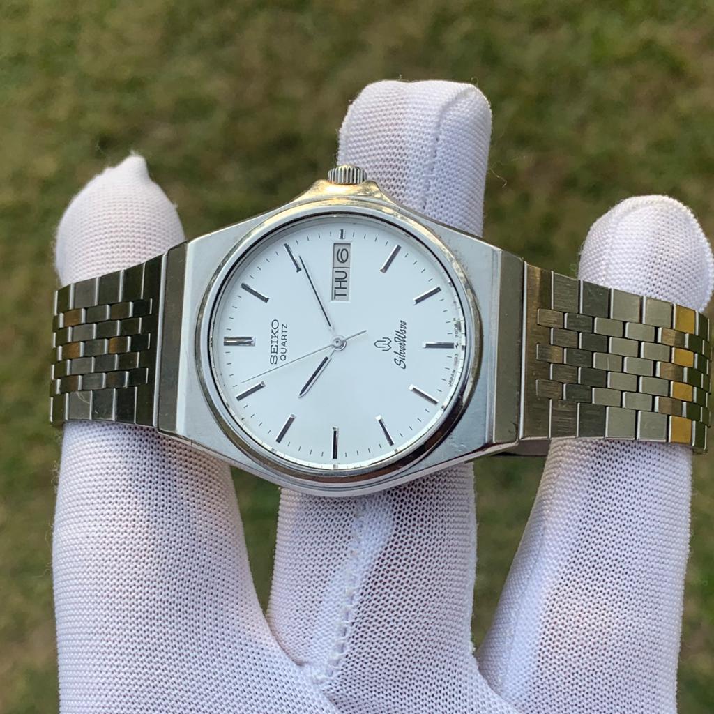 Vintage Seiko Silver Wave Dress Formal Japan Made Men's Quartz Watch 5933-7000