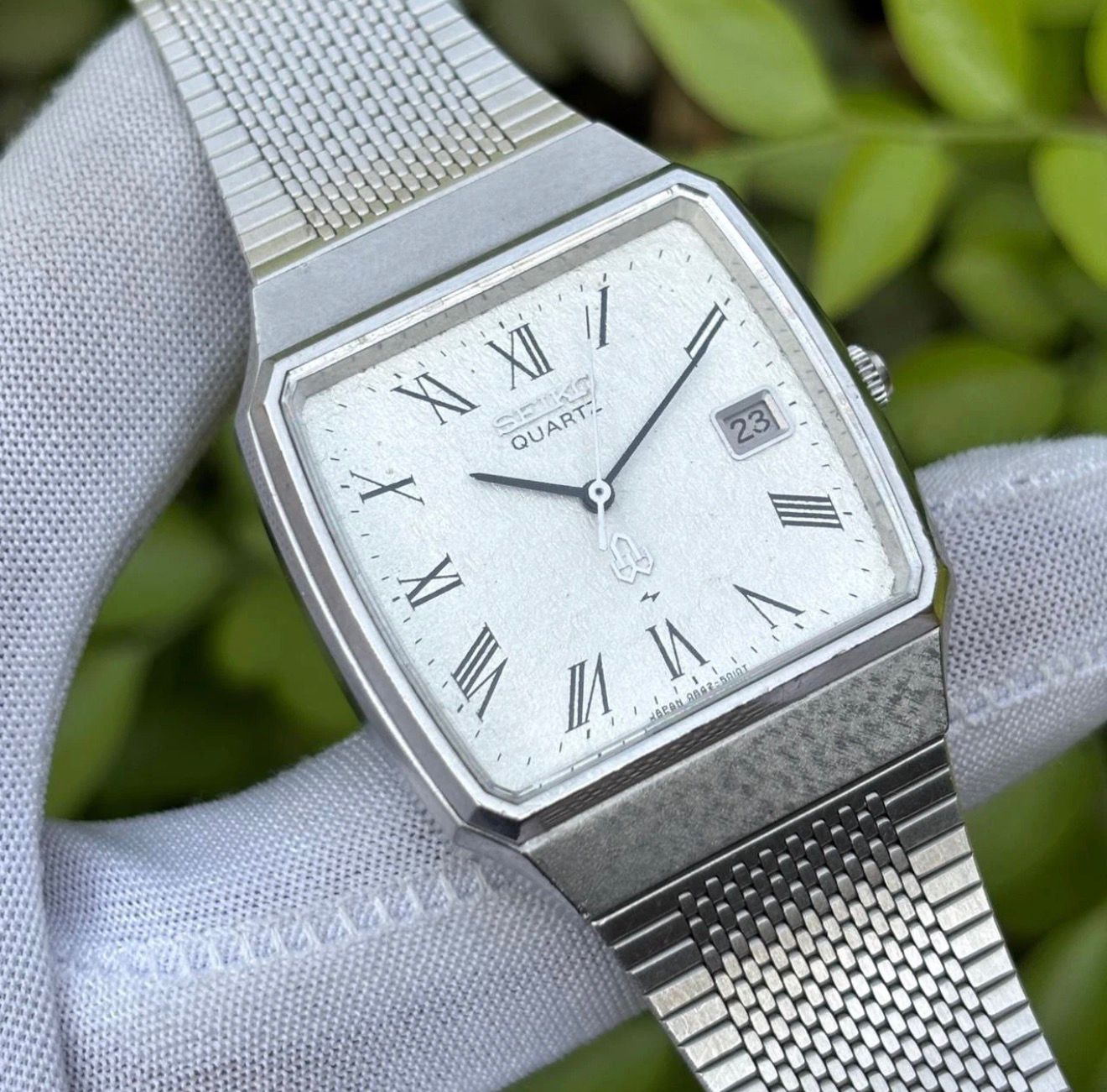 Vintage Seiko Hammered Dial, Frosted Case Japan Made Men Quartz Watch 0842-5010 (Copy)